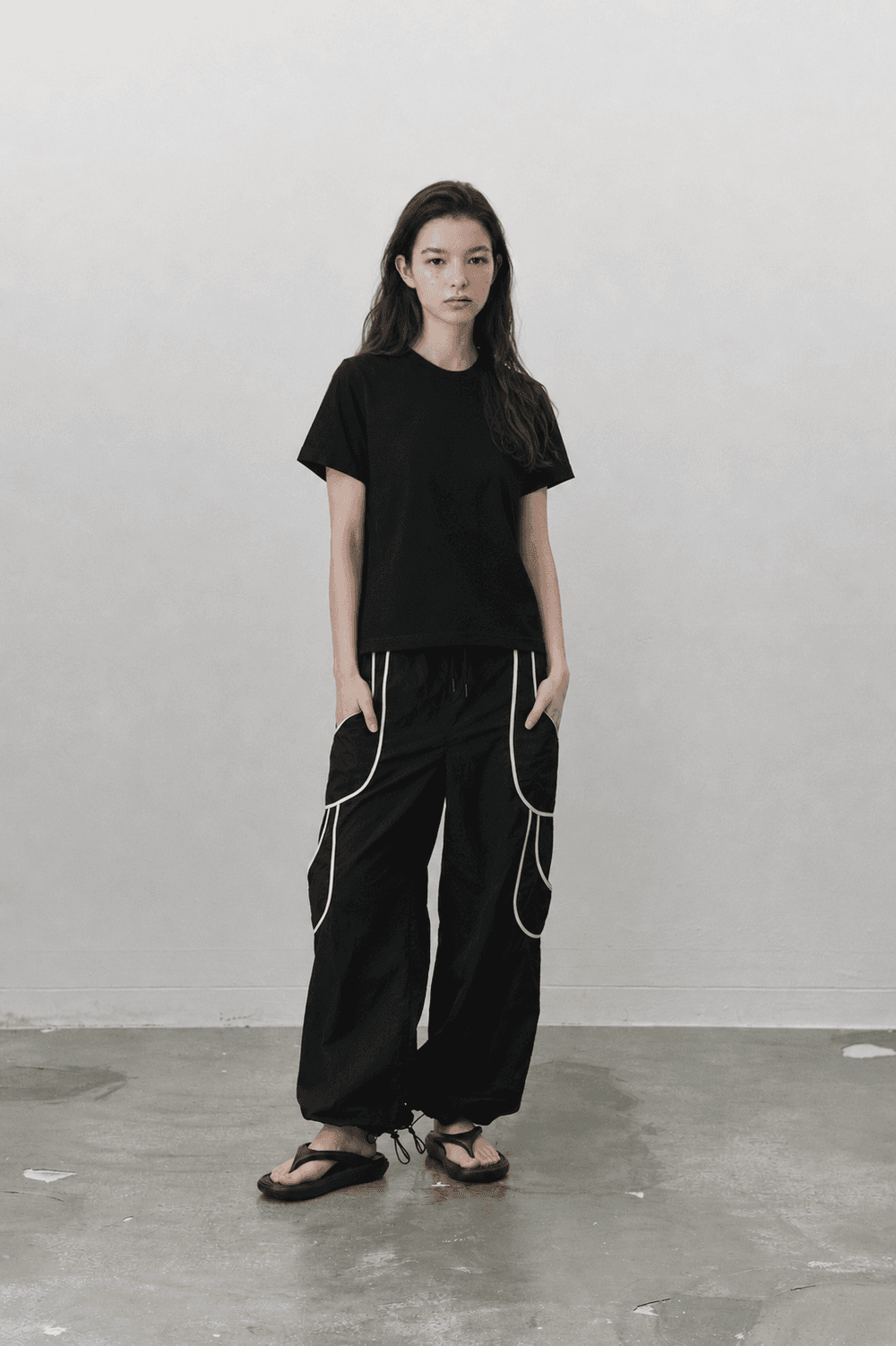 Binding out-pocket track pants - Black — vue 3