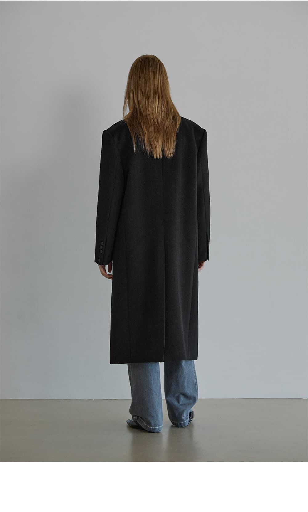 Silk blended herringbone overfit coat - Black — vue 7