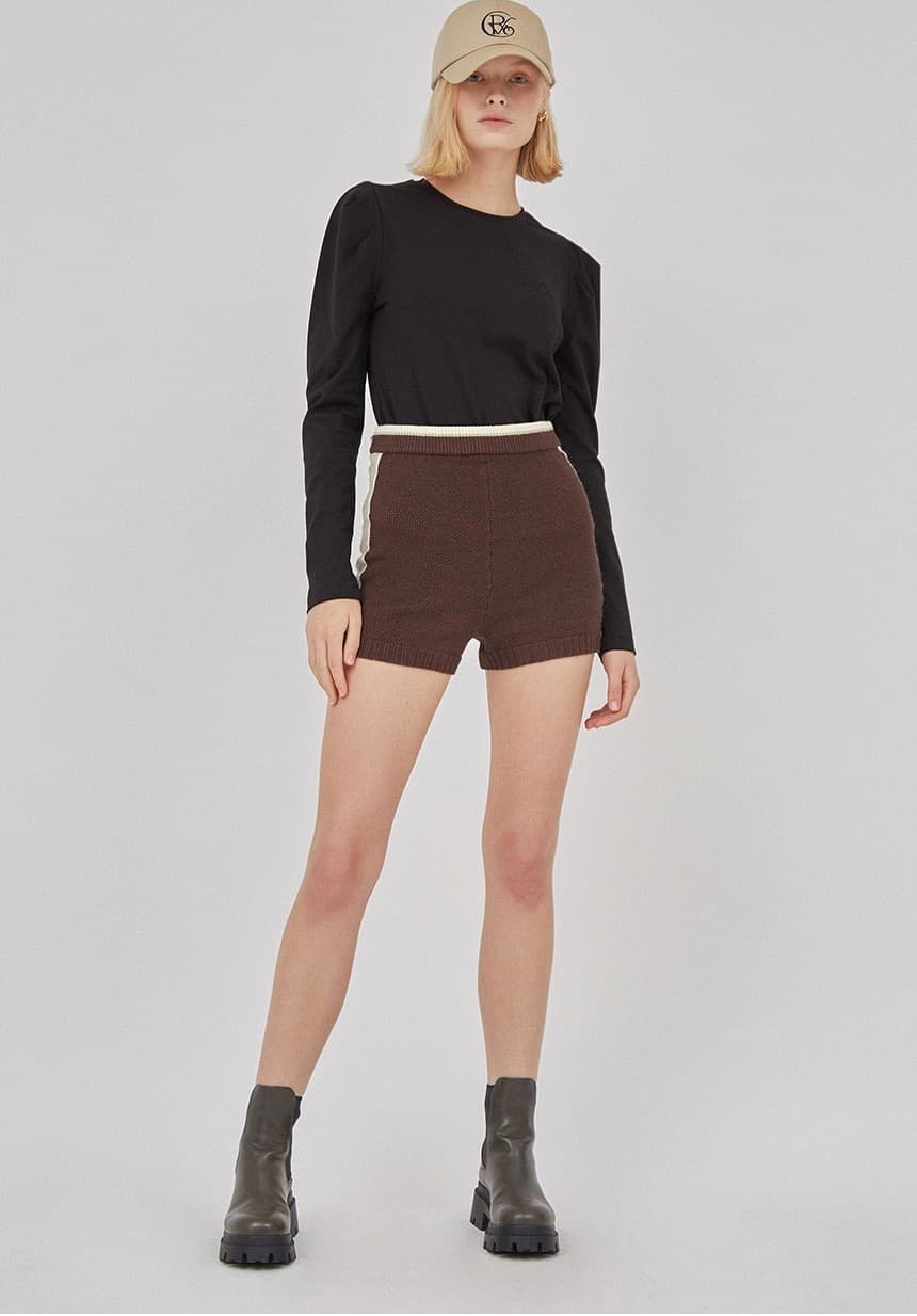 Puff Volume Sleeve T-Shirt in Black — vue 8