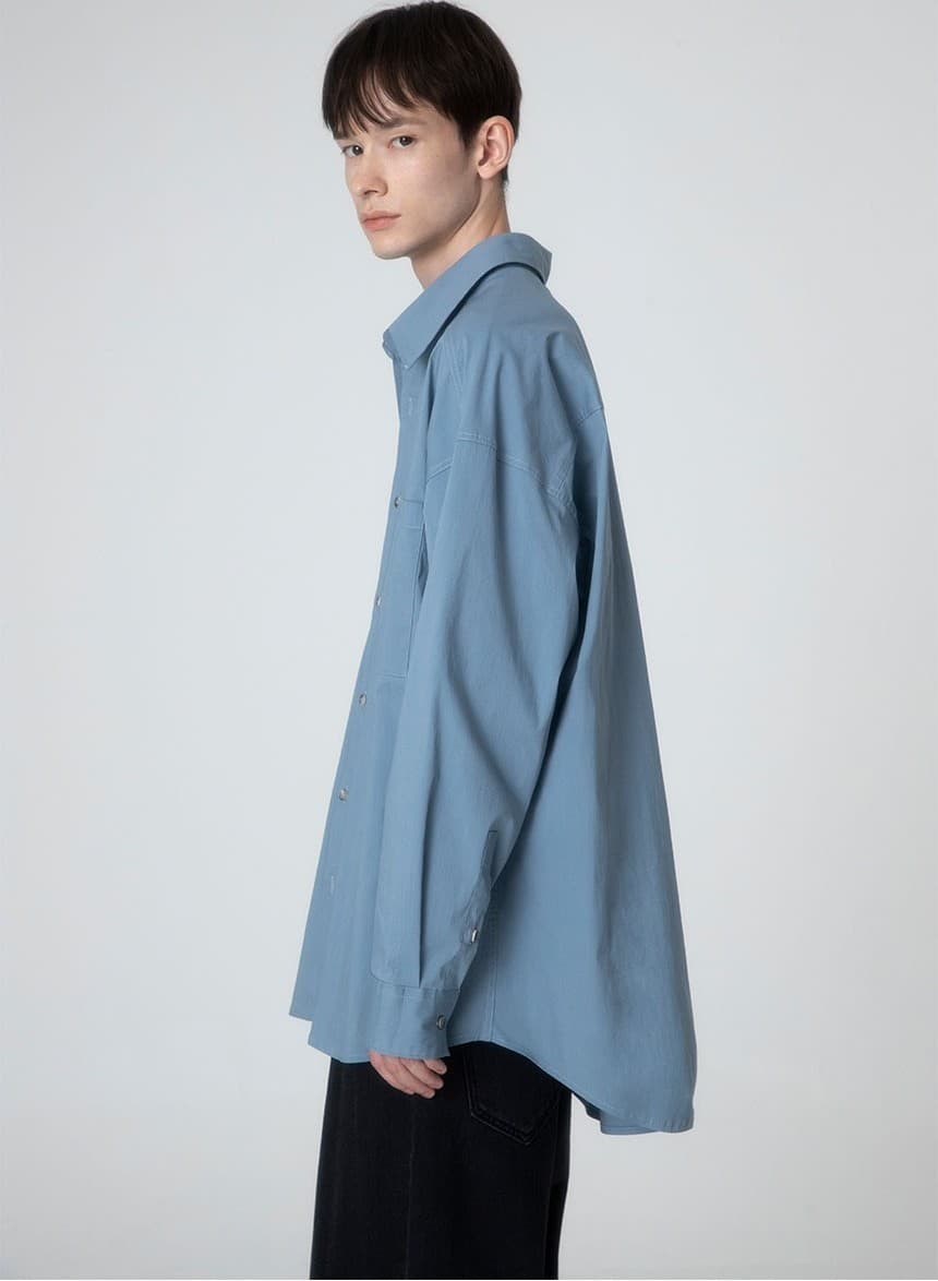 (MAN) Basic Over Fit Shirt in Blue — vue 3