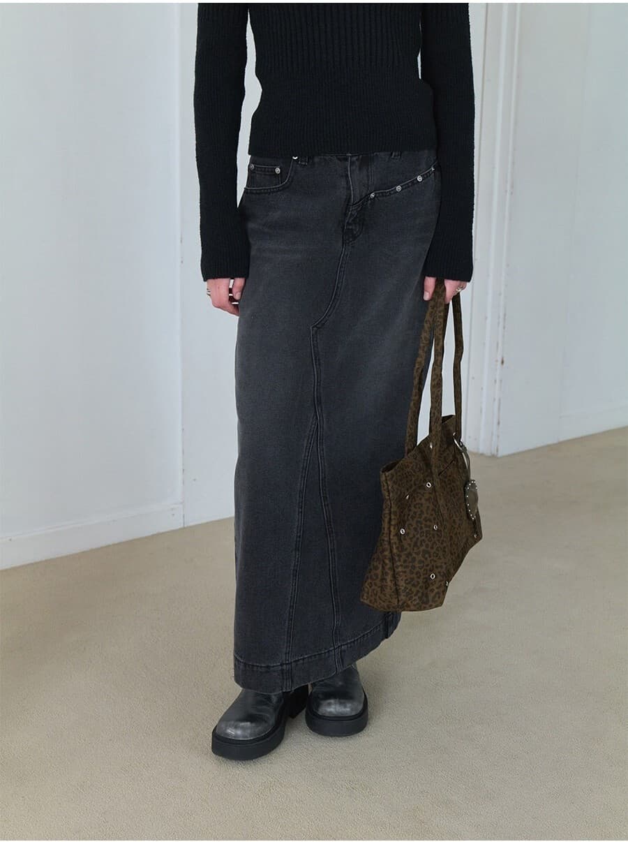 Rivet detail Long Denim Skirt in Black — vue 8