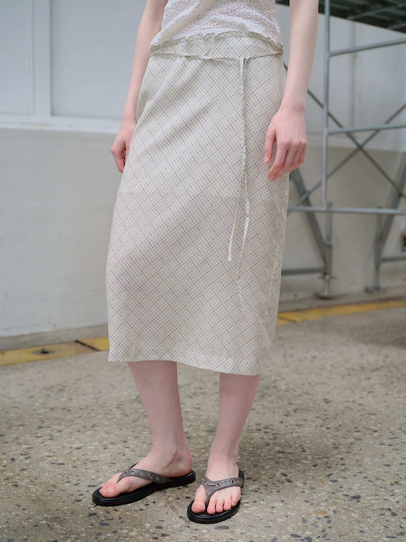 Check Strap Skirt — vue 2