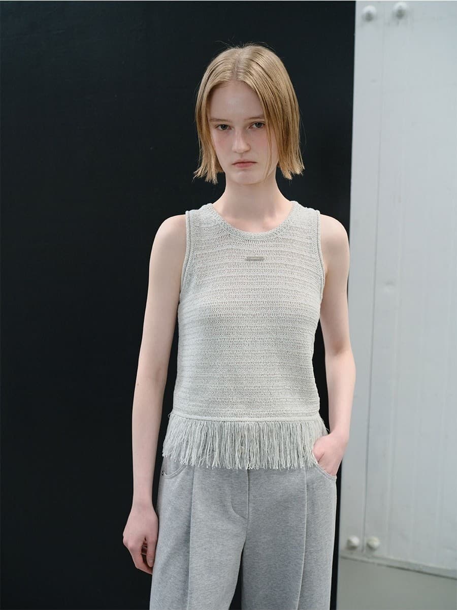 Tassle Deatail Sleeveless Knit — vue 9