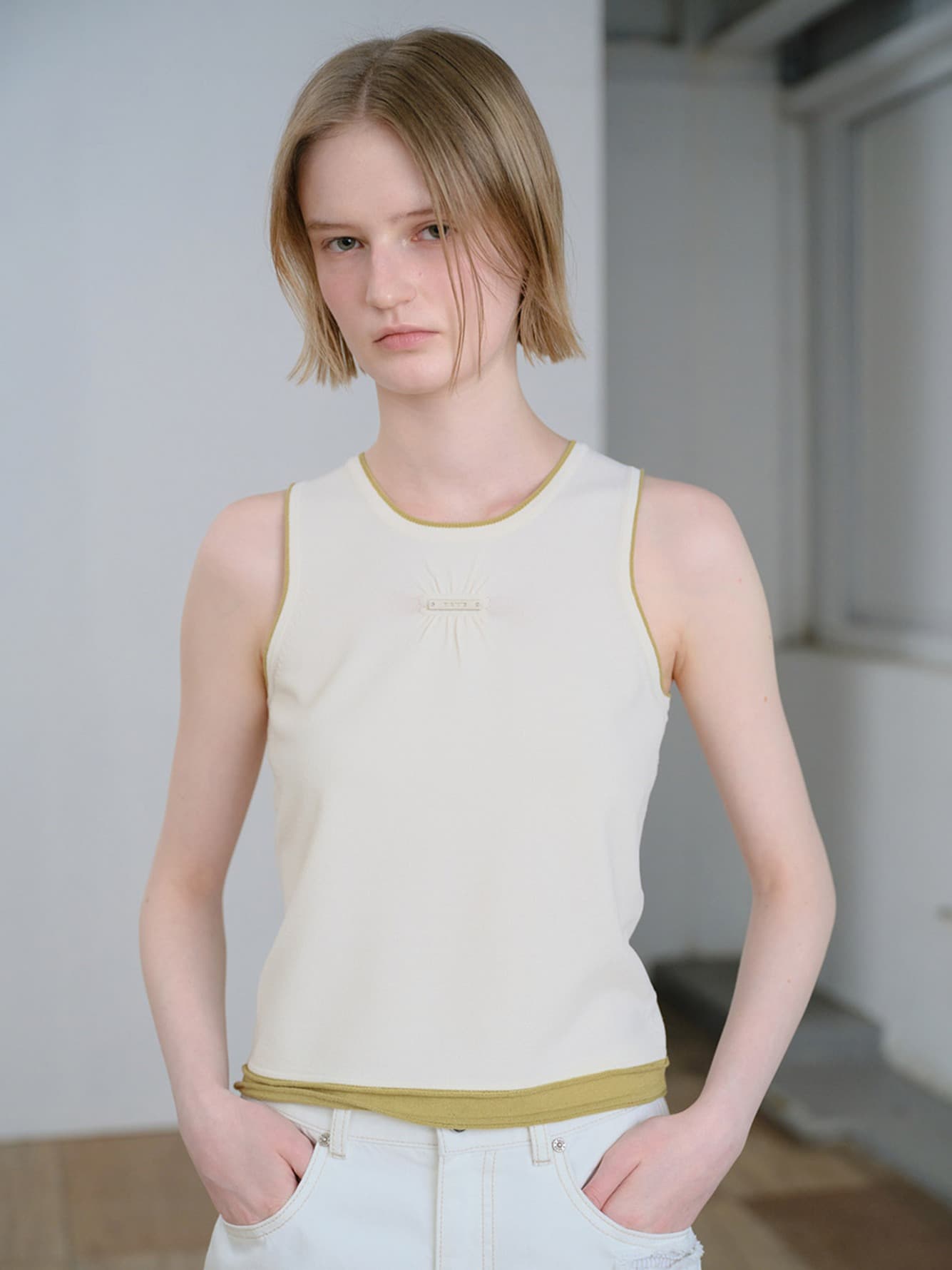 Layered Sleeveless Knit — vue 2