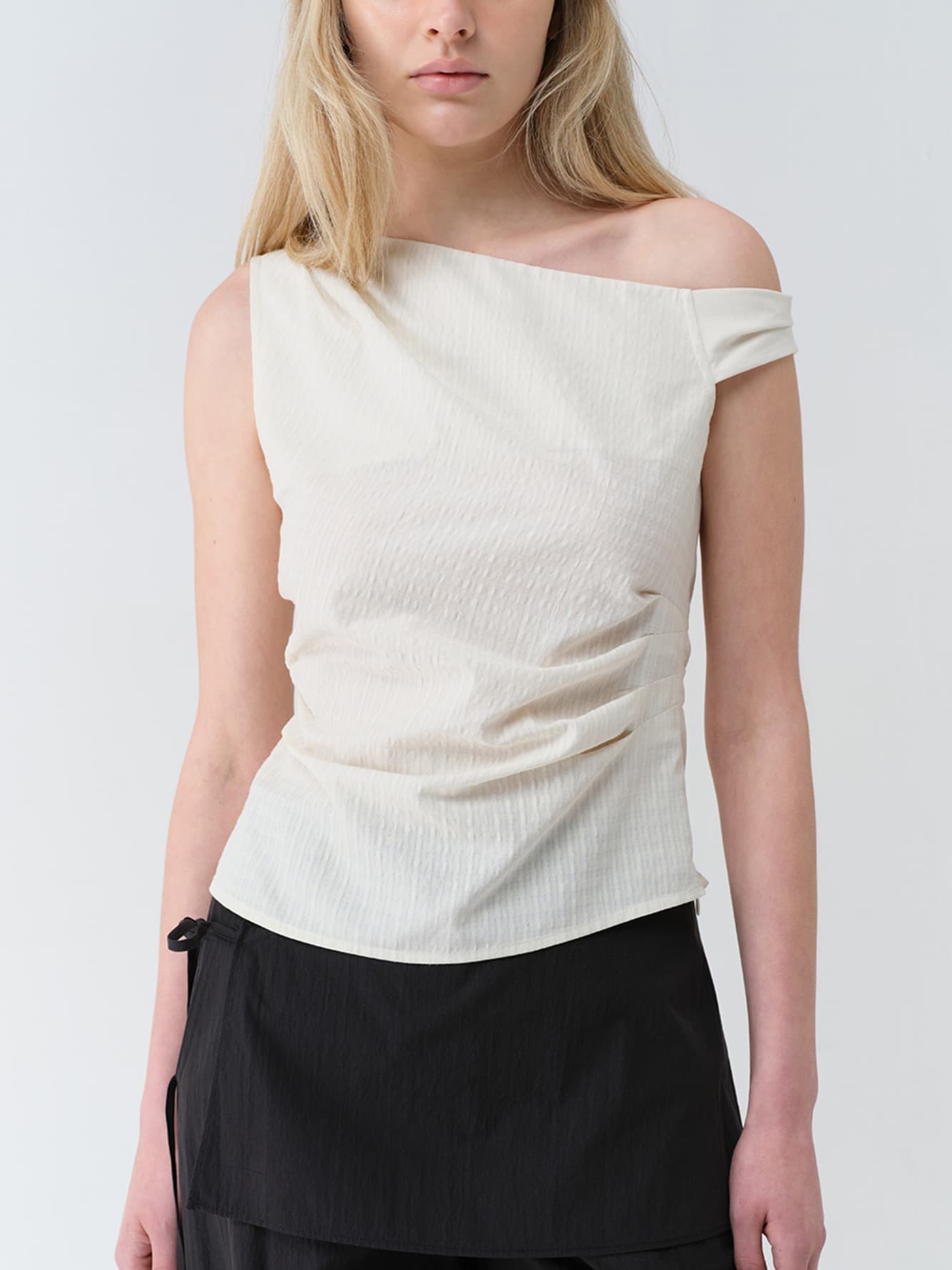 Check Shirring Sleeveless Blouse — vue 2