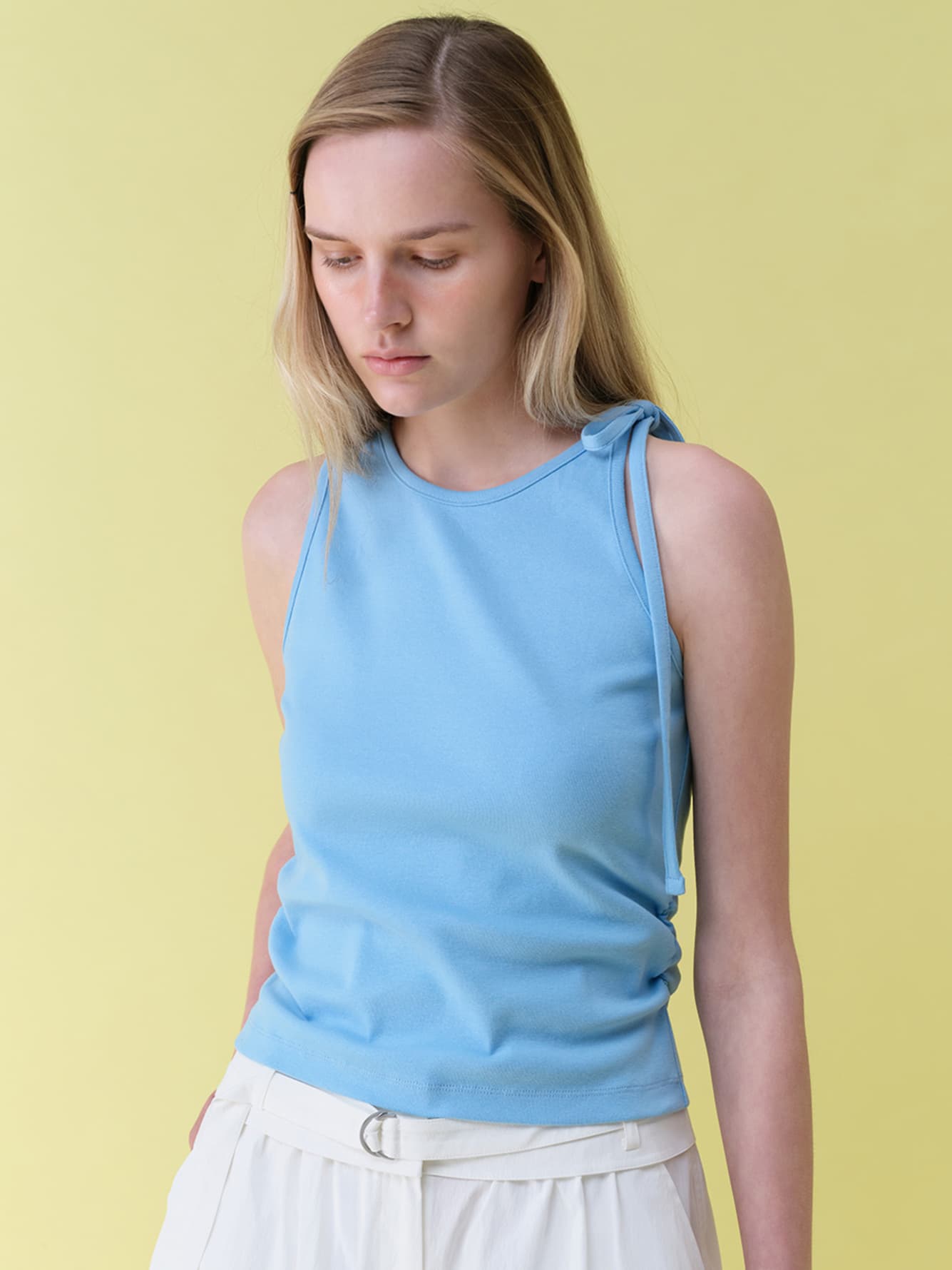 Shirring Shoulder Ribbon Sleeveless Top — vue 2