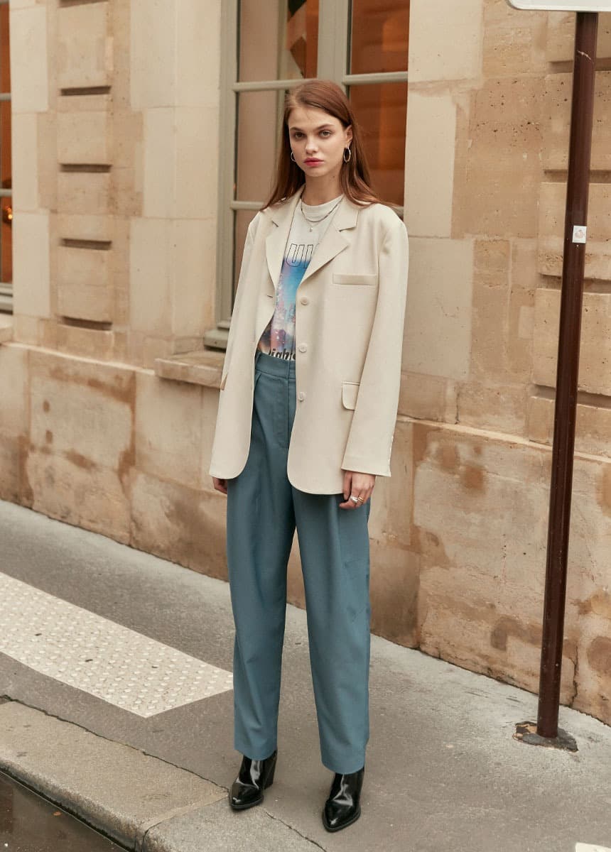 Side Tuck Tapered Slacks in Blue — vue 9