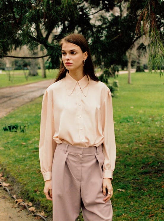 Big Collar Shirt in Beige — vue 1