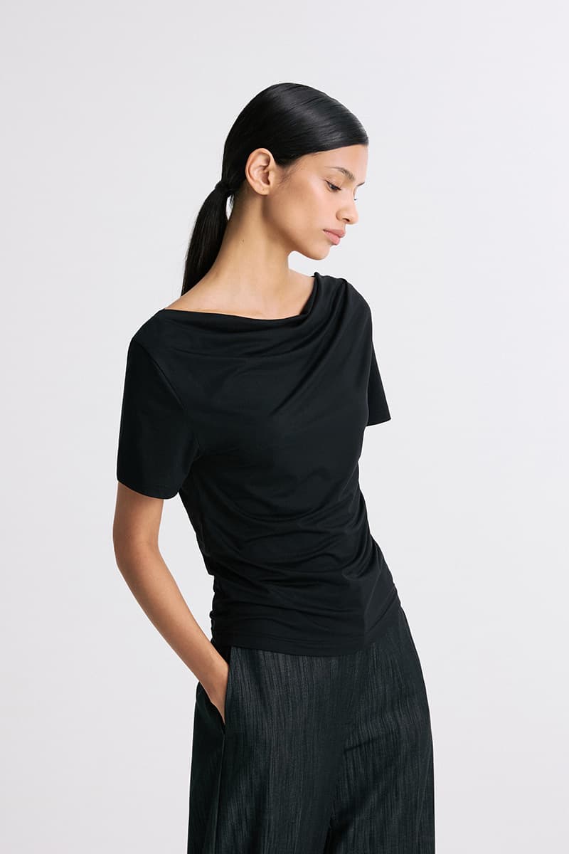 Draped Half-Sleeve Top Black — vue 3
