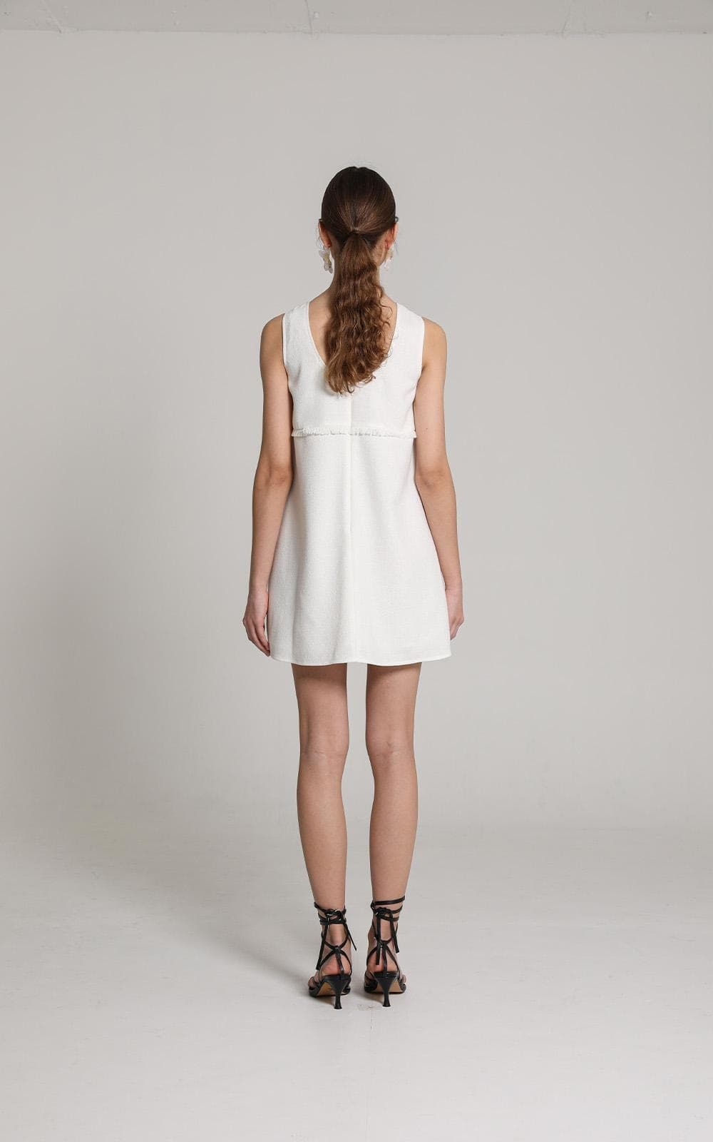 Blake Dress (White) — vue 3
