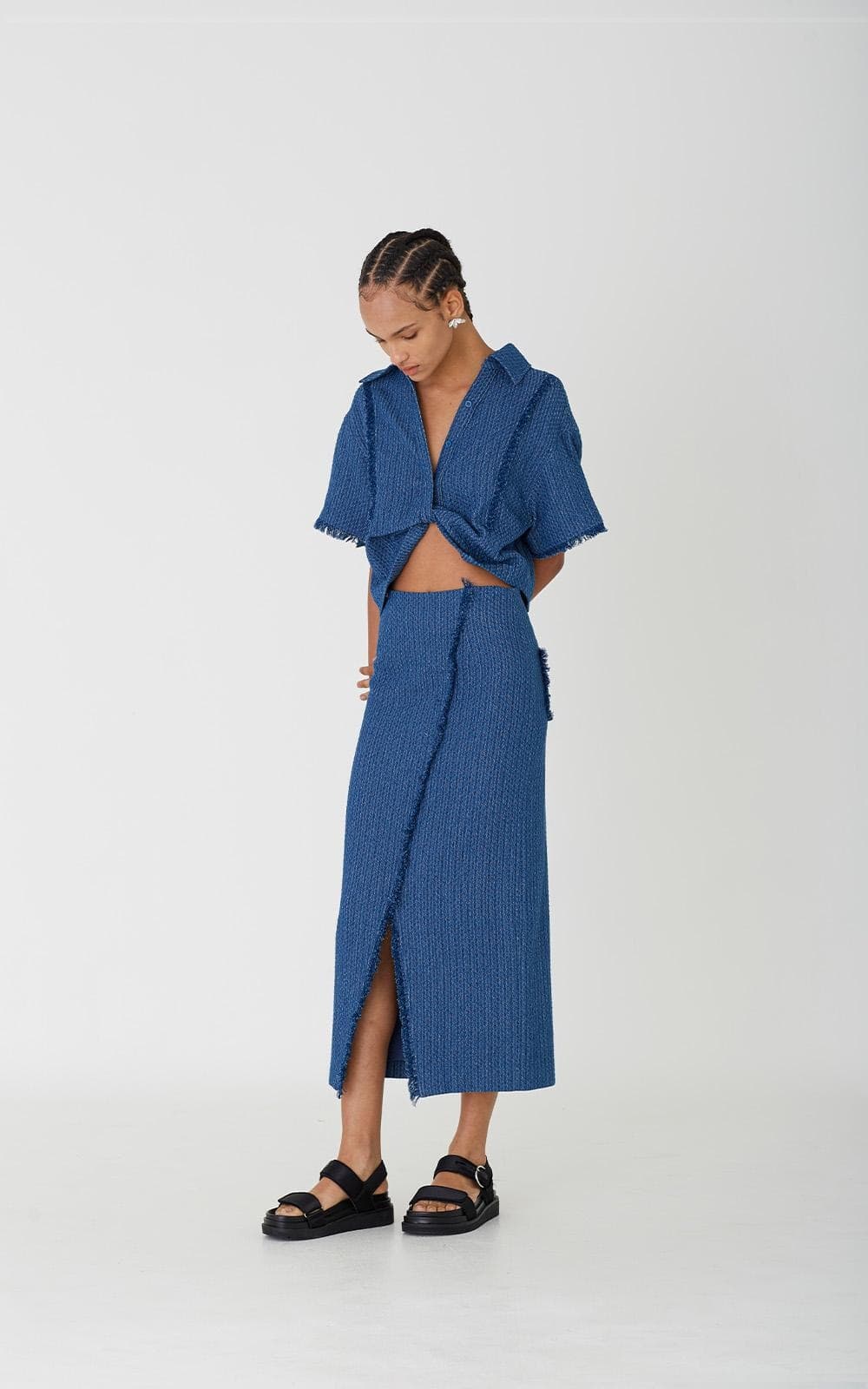 April Shirt (Deep Blue) — vue 3