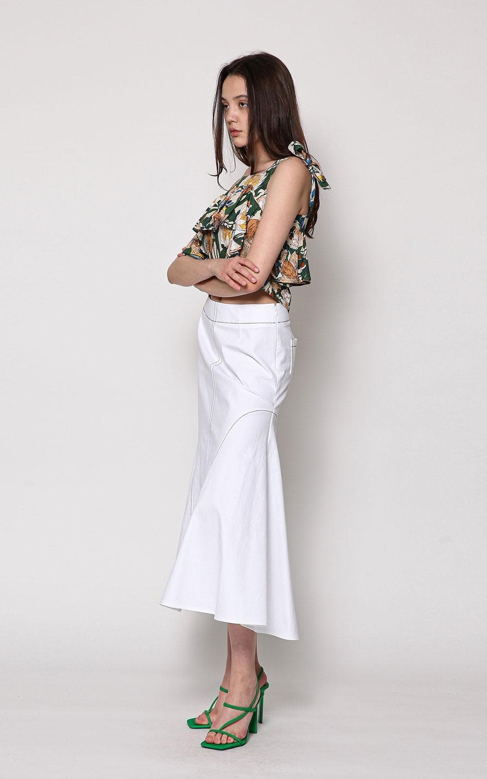 April Skirt (White) — vue 2
