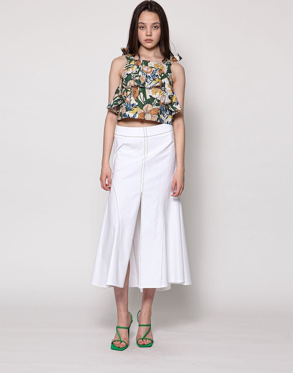 April Skirt (White) — vue 5