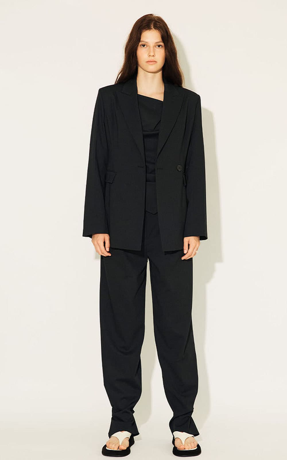 Amara Jacket (Black) — vue 3
