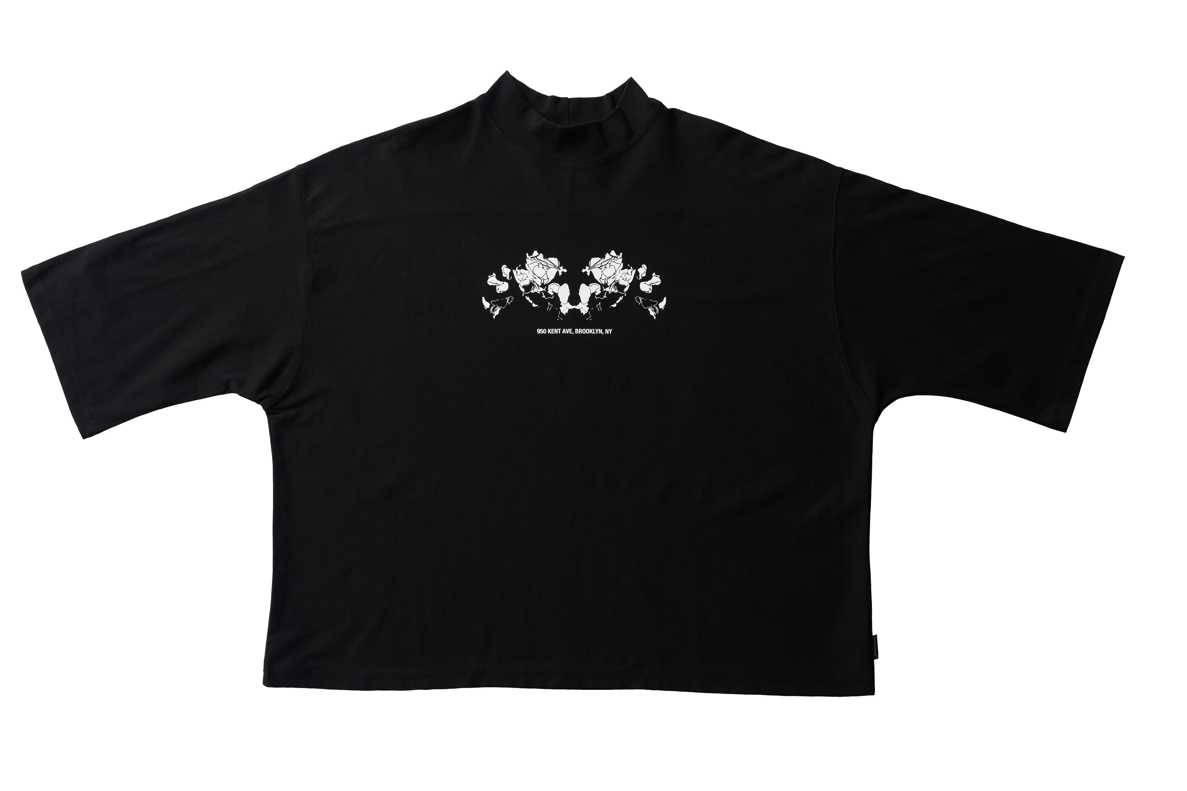 Flower Embroidered T-shirt (Black) — vue 1