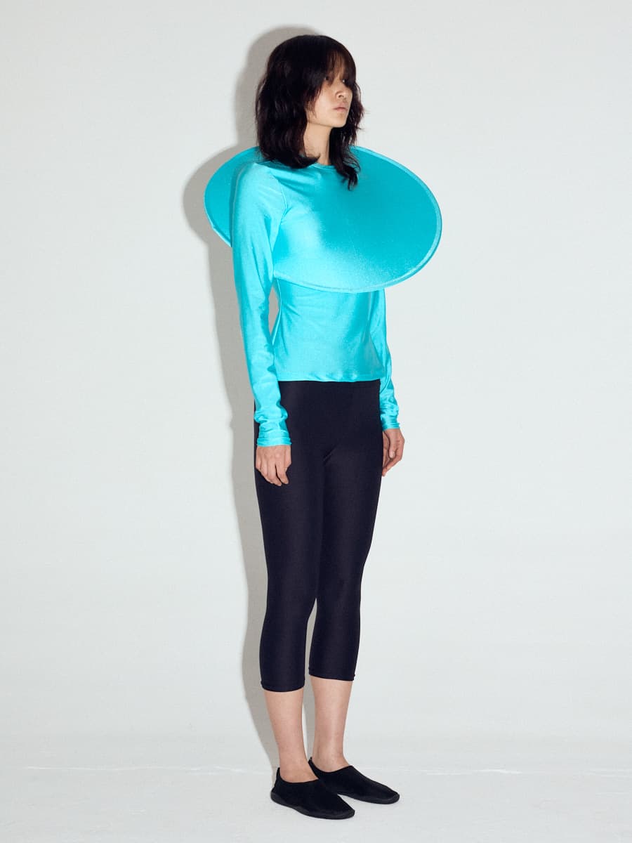 Diagonal Pop-up Electric Top in Arctic — vue 3