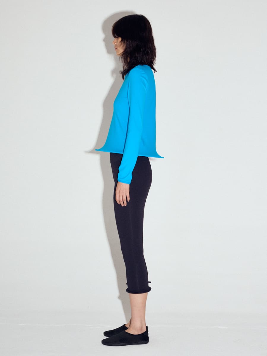 Wired Hem Basic Top in Turquoise — vue 5