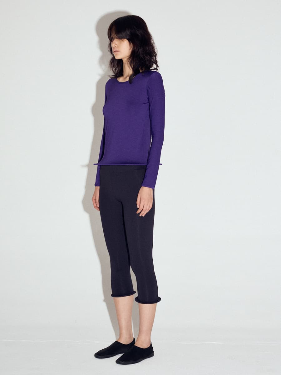 Wired Hem Basic Leggings in Black — vue 3
