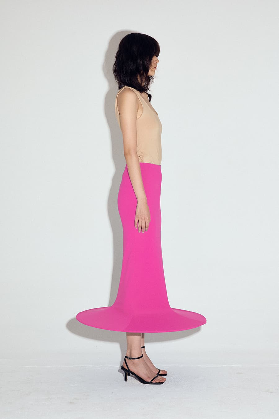 Pop-up Cylinder Skirt in Fuscia — vue 3