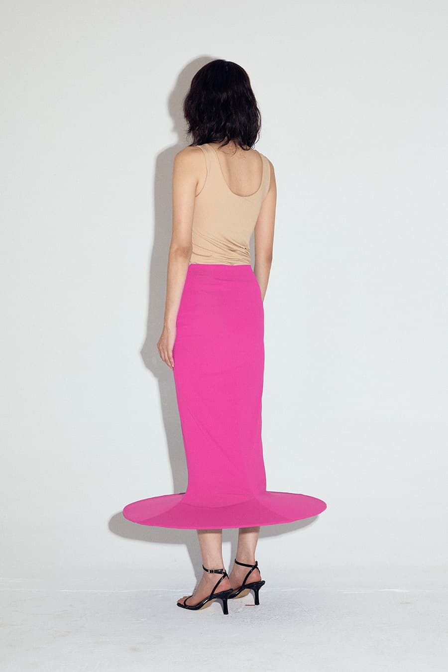 Pop-up Cylinder Skirt in Fuscia — vue 5