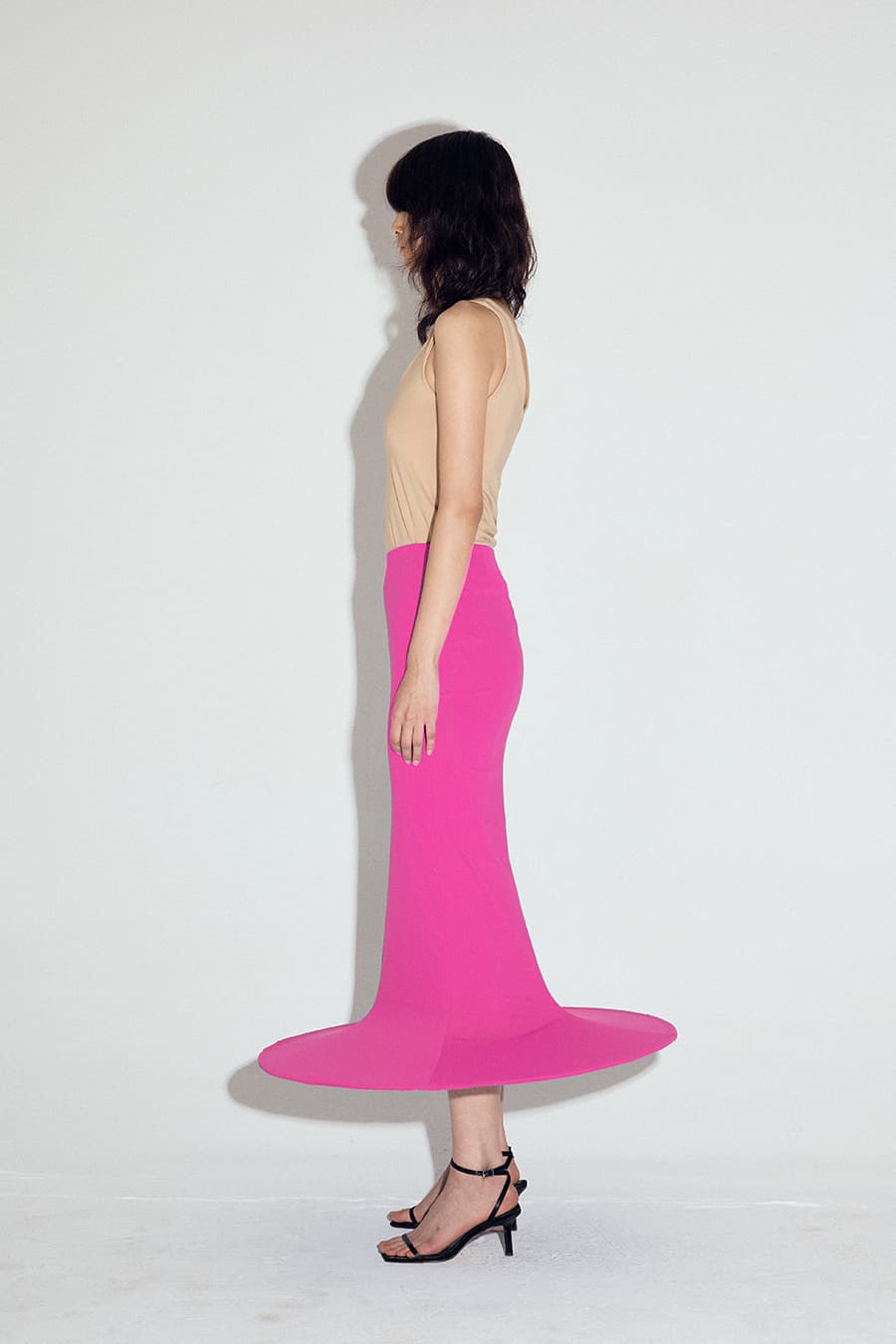Pop-up Cylinder Skirt in Fuscia — vue 6