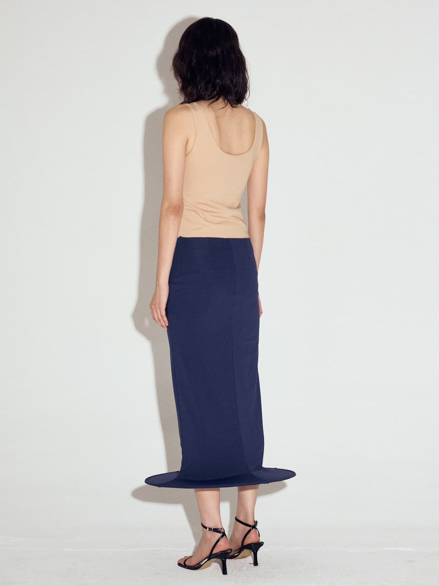 Wired Hem Classic Midi Skirt in Navy — vue 4