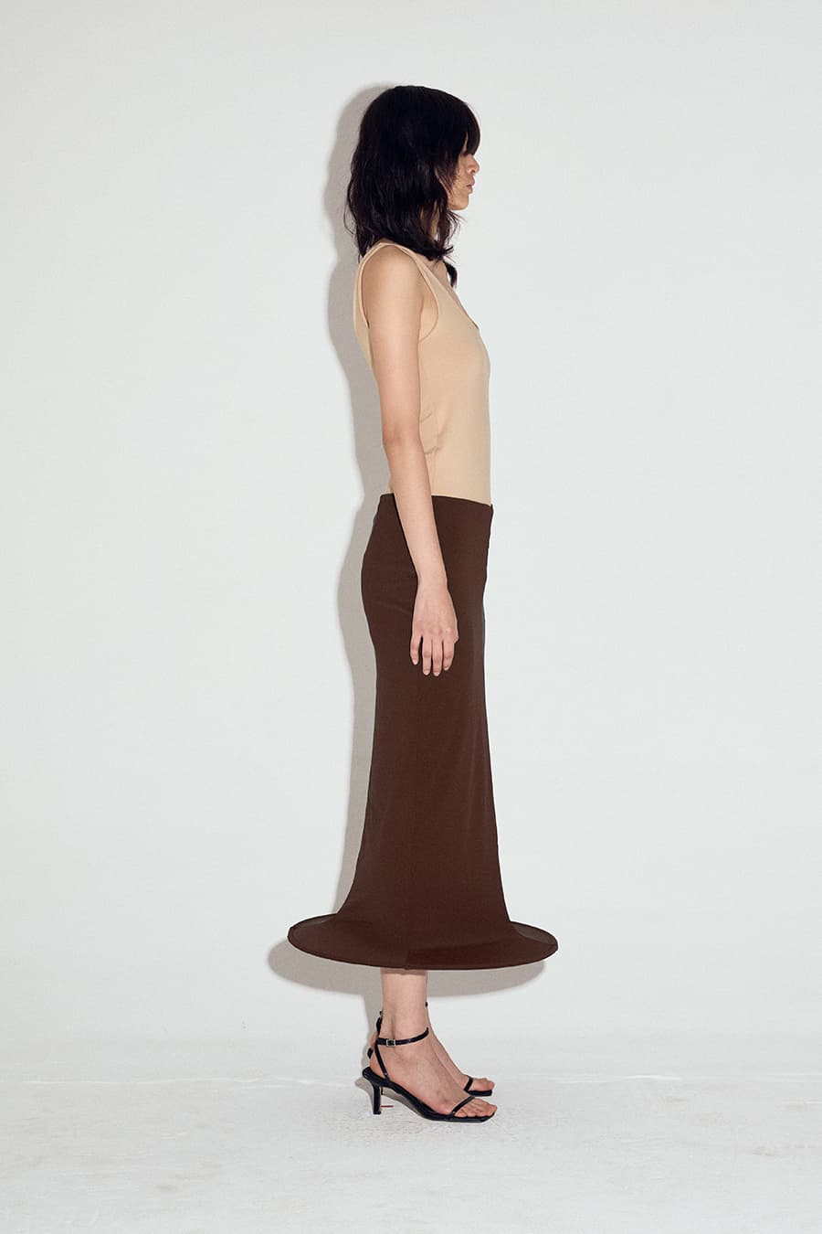 Wired Hem Classic Midi Skirt in Brown — vue 3