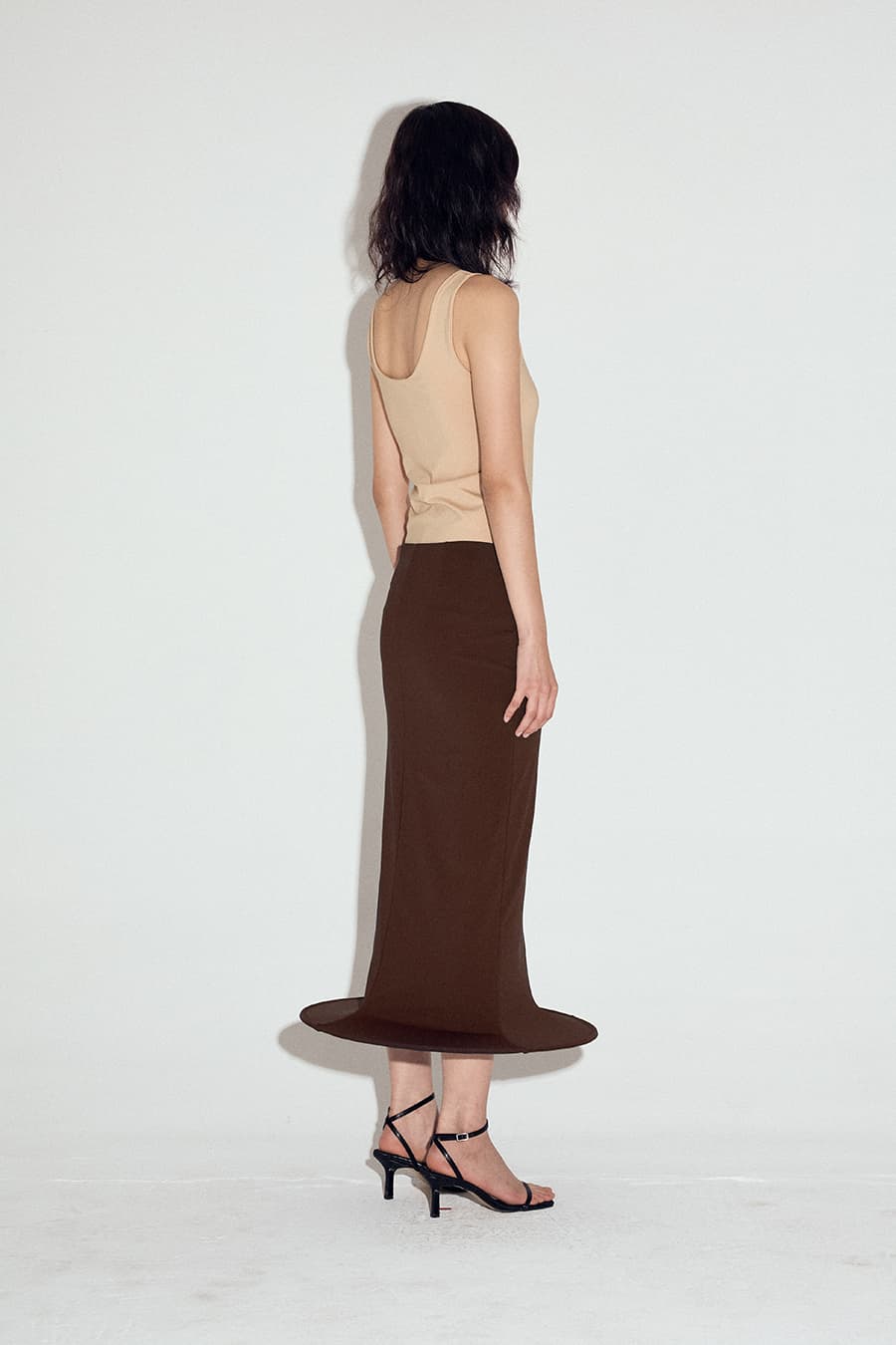 Wired Hem Classic Midi Skirt in Brown — vue 4