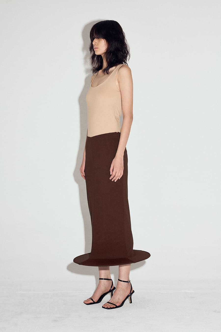 Wired Hem Classic Midi Skirt in Brown — vue 6