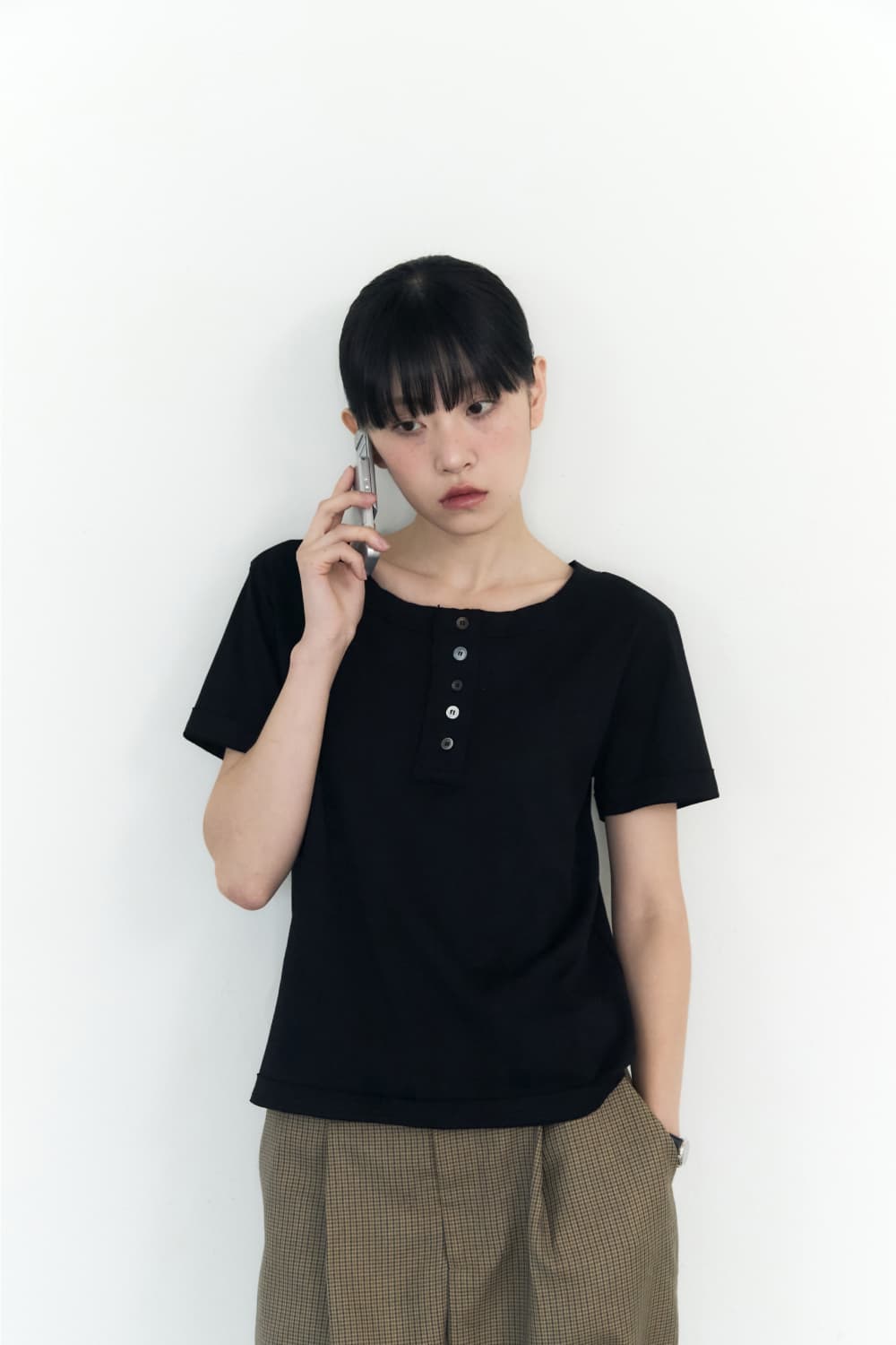 5 Button Henry Neck (Black) — vue 7