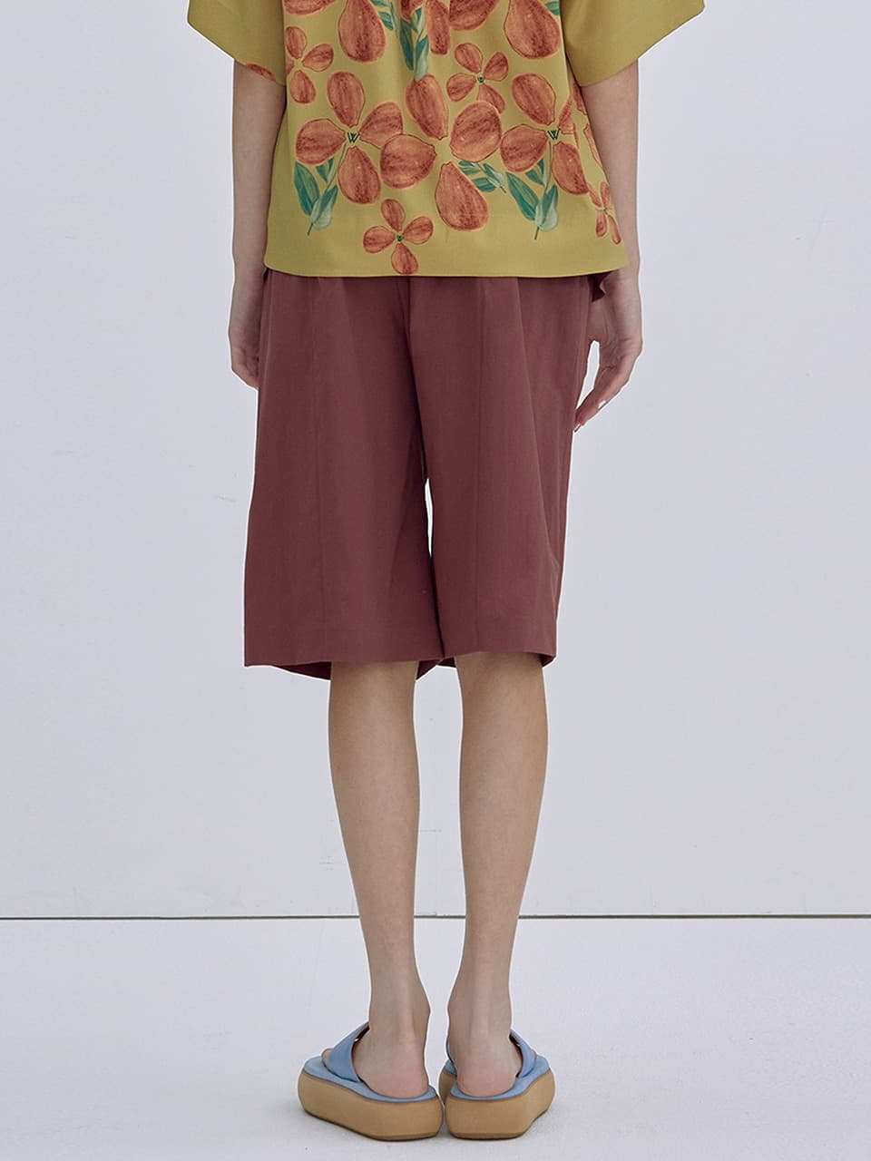 Twisted Half Pants — Burgundy — vue 3