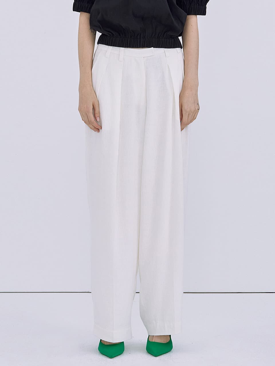 Linen Tuck Trousers — Ivory — vue 1