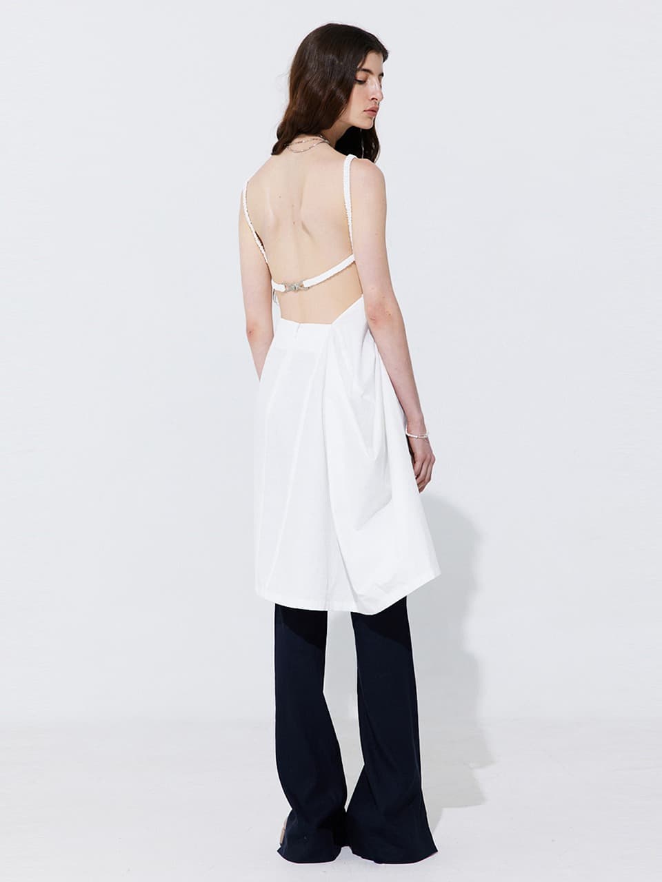 Shirring Back Line Layered Dress — White — vue 7