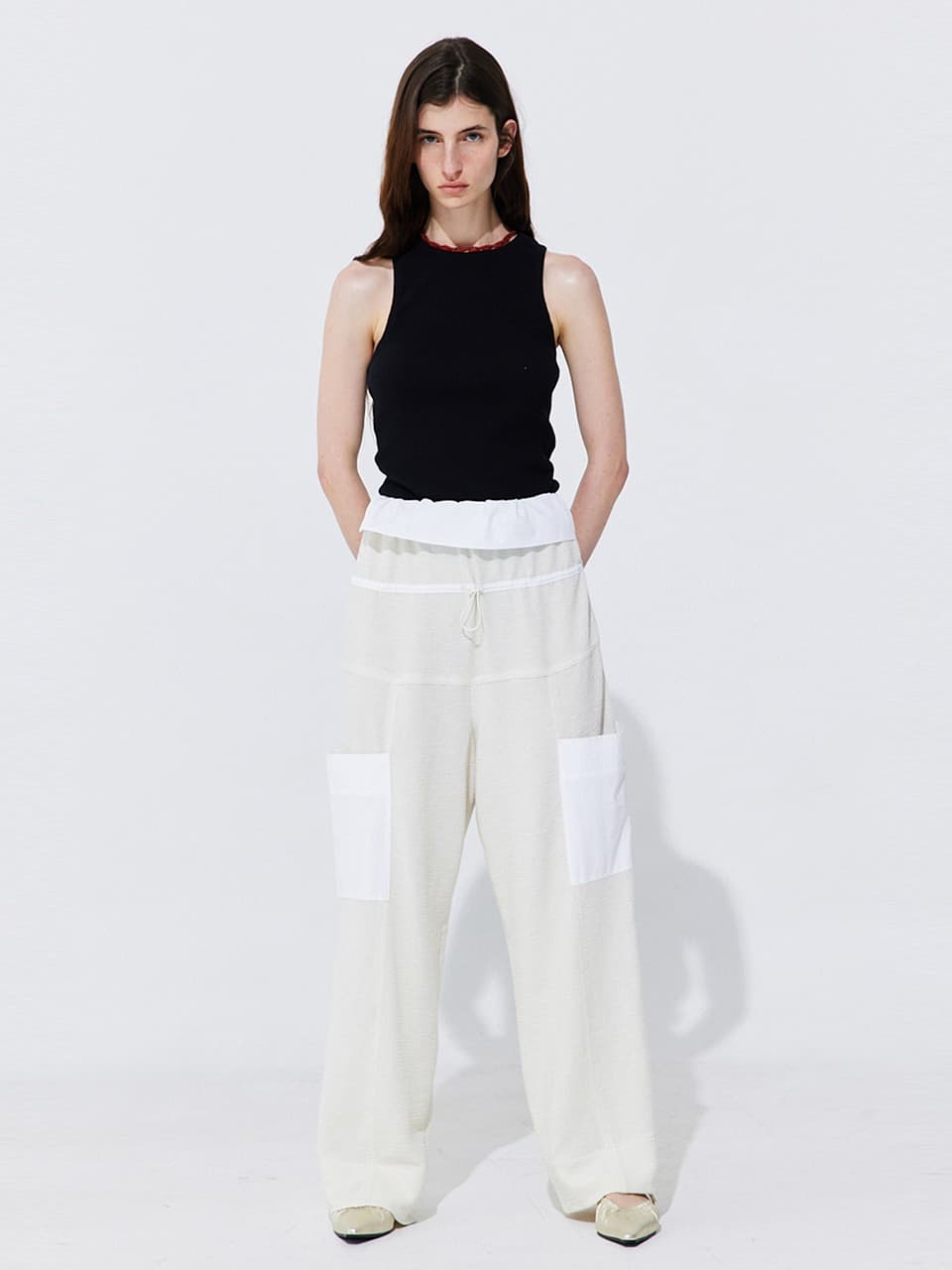 Back Cut-out Sleeveless — Black — vue 7