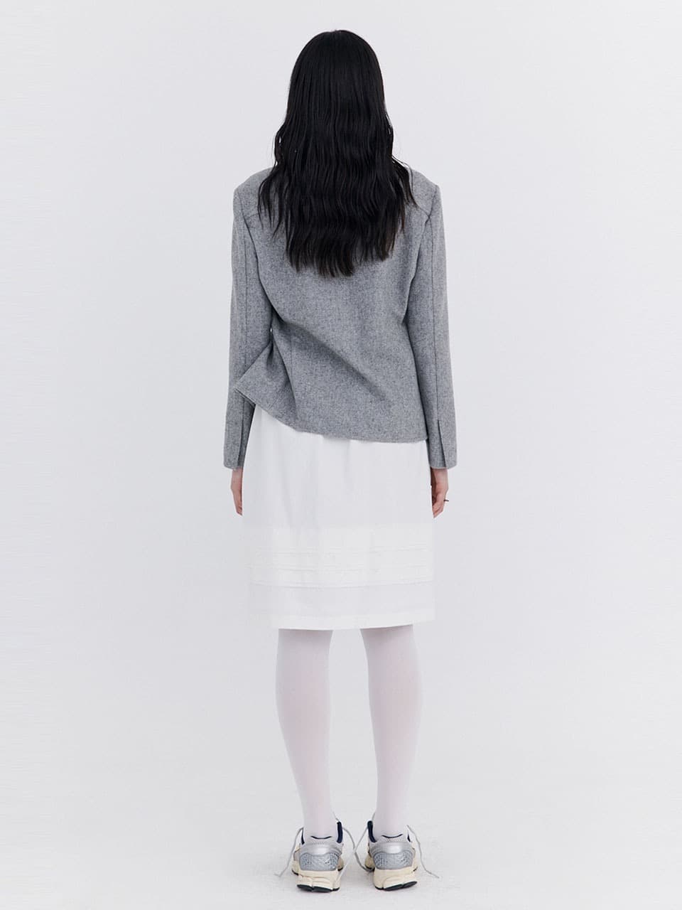 Raw-cut Tuck Skirt — White — vue 6