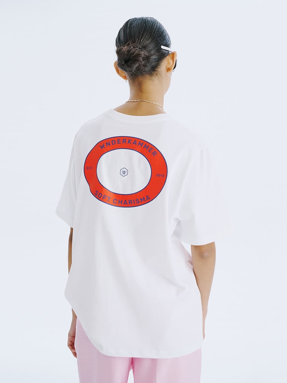 Round Graphic T — White — vue 9