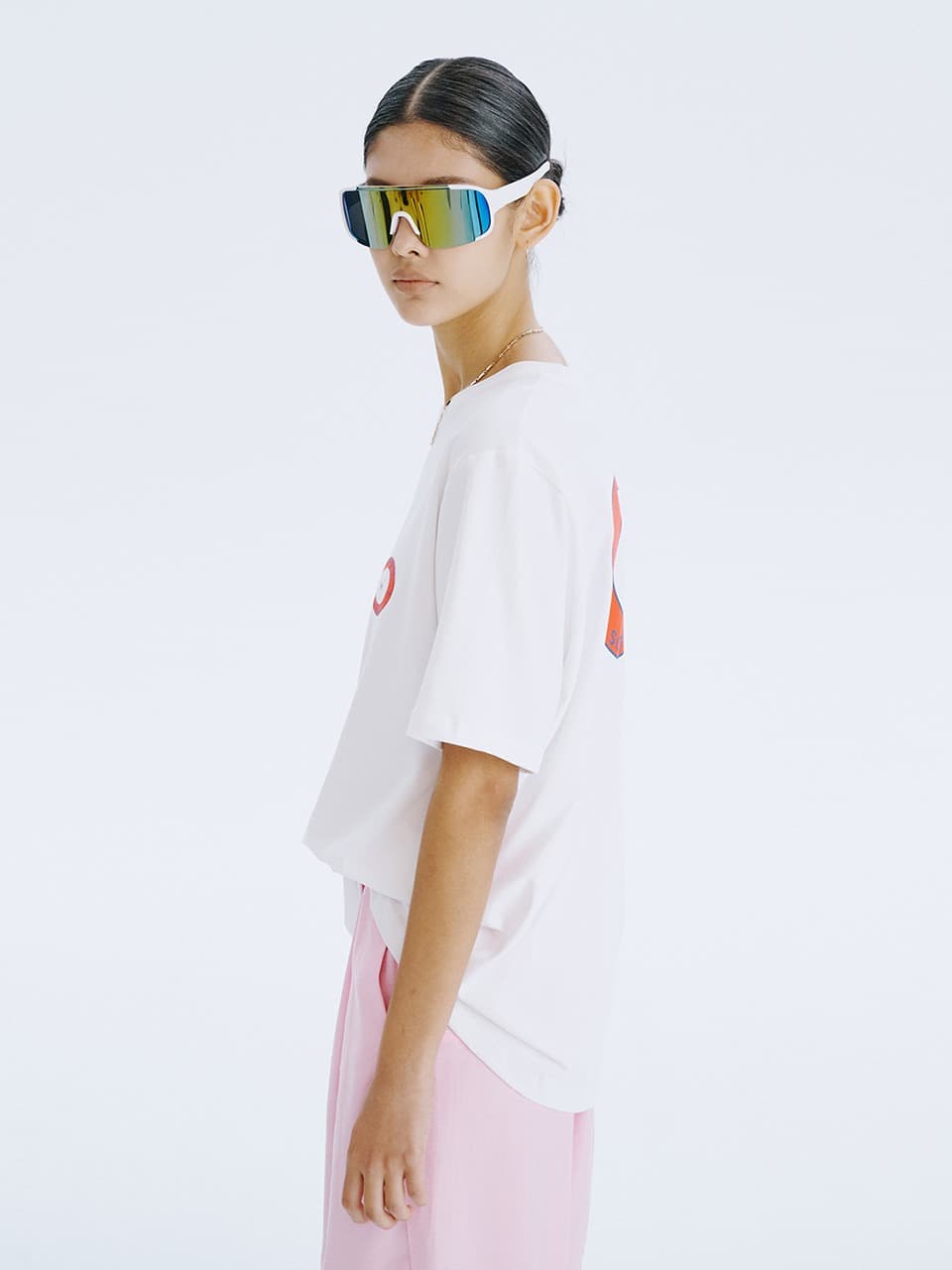 Round Graphic T — White — vue 11