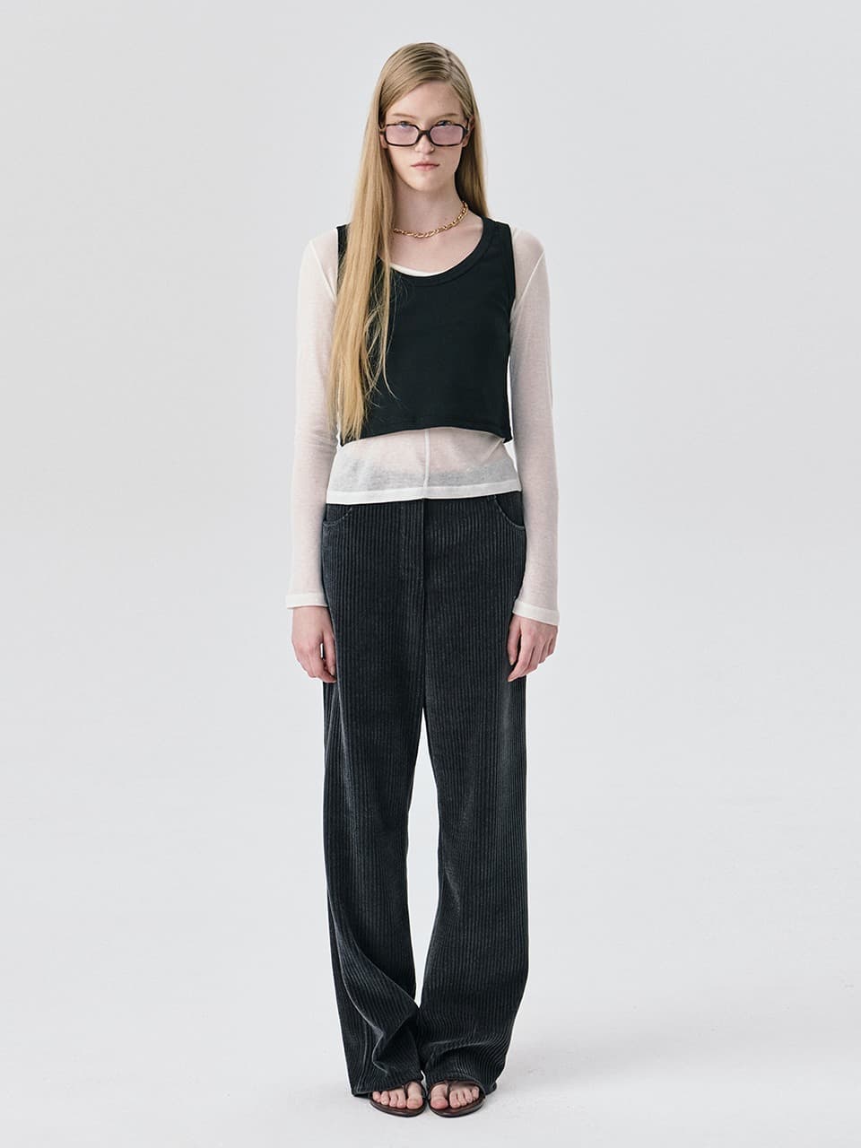 Sleeveless Top — Black — vue 1