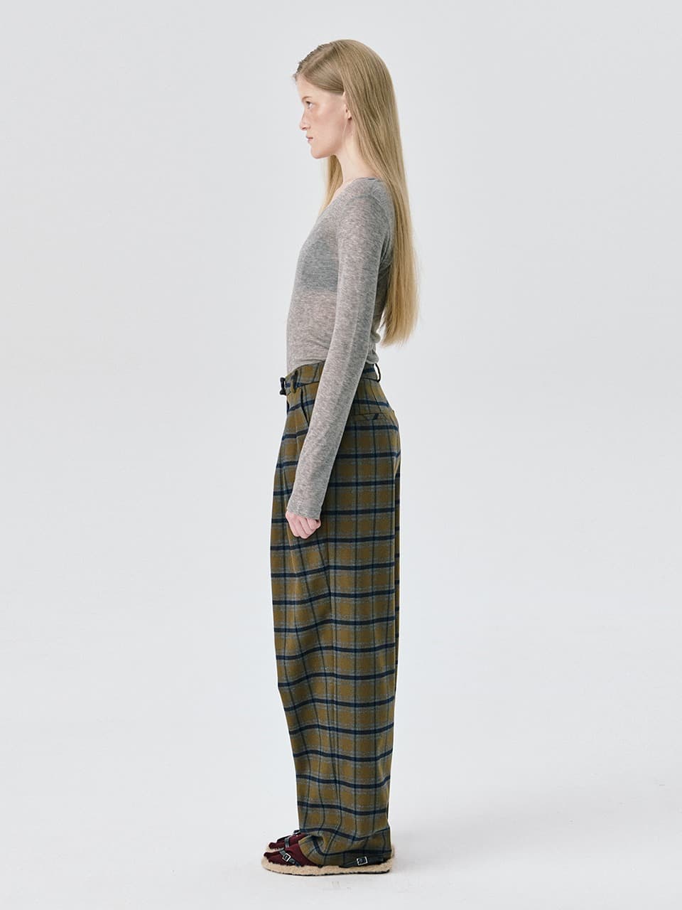 Check Wide Tuck Pants — Khaki — vue 2