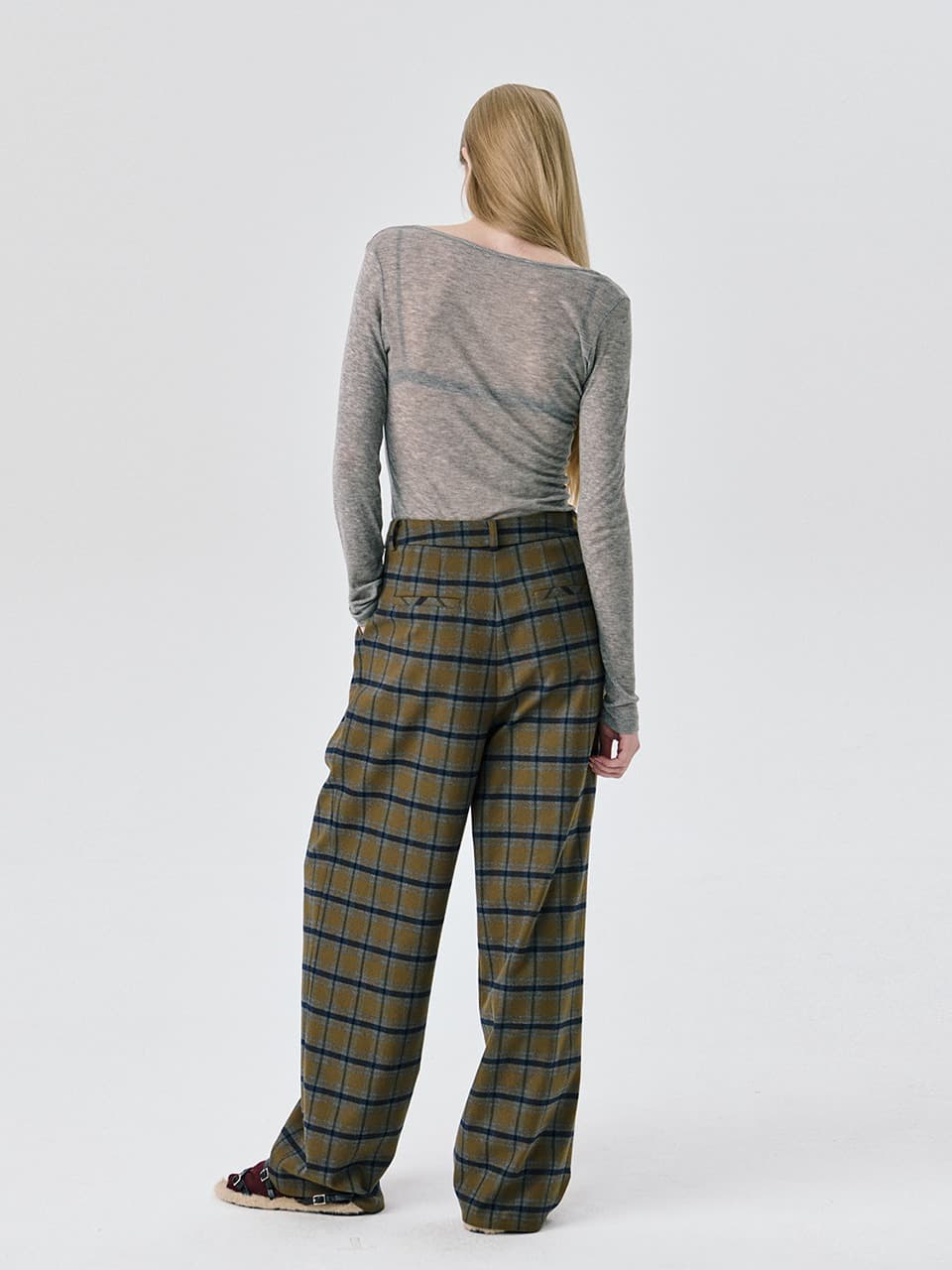 Check Wide Tuck Pants — Khaki — vue 5
