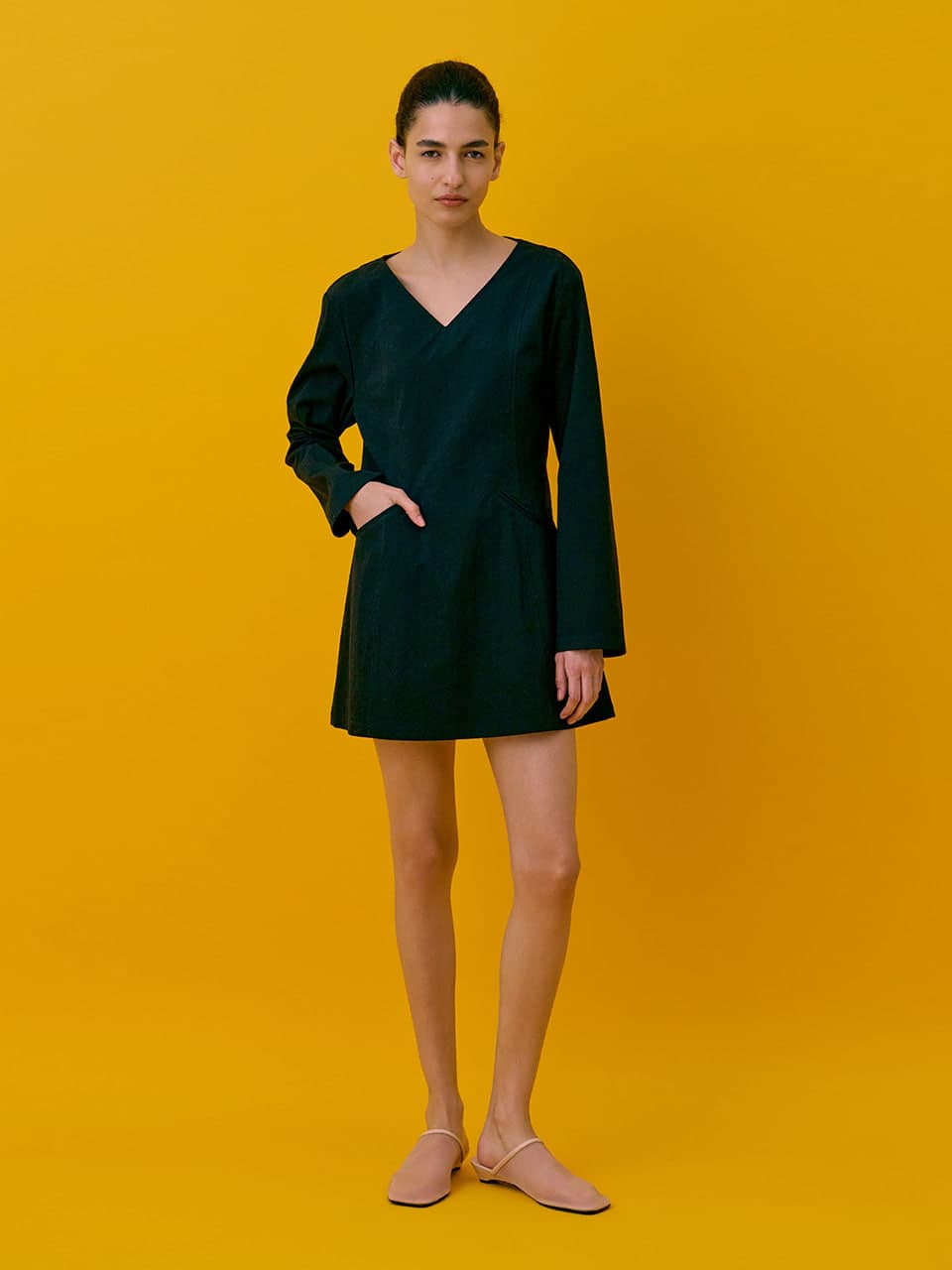 V-neck Mini Dress — Black — vue 5