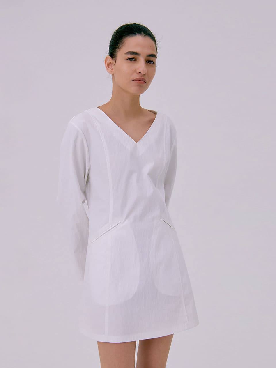 V-neck Mini Dress — White — vue 1
