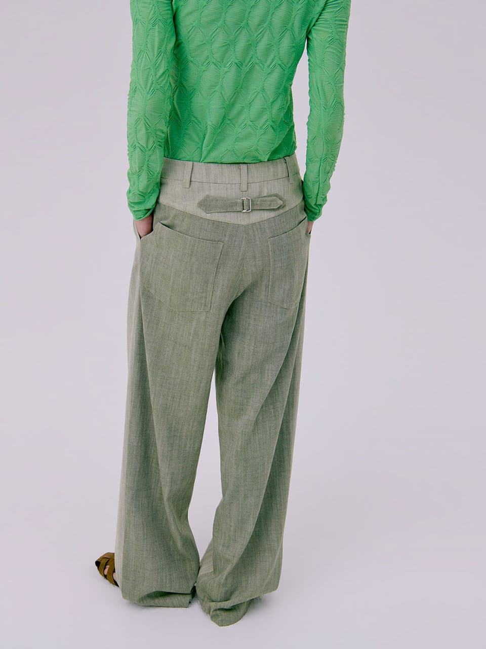26 Classic Tuck Pants — Light Khaki — vue 1
