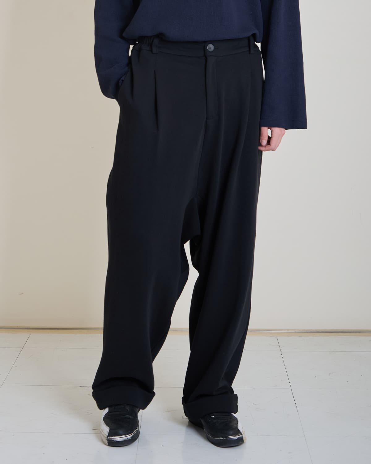 eco-Wide Baggie Trousers (black) — vue 5