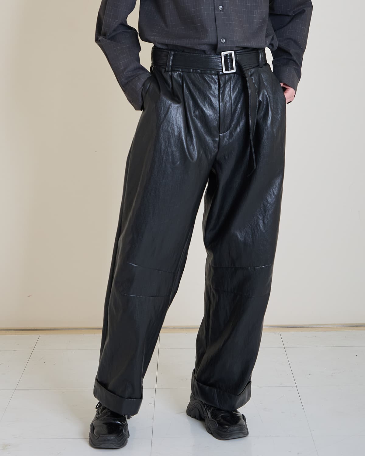 Skater’s New Wide Pants (leather) — vue 4