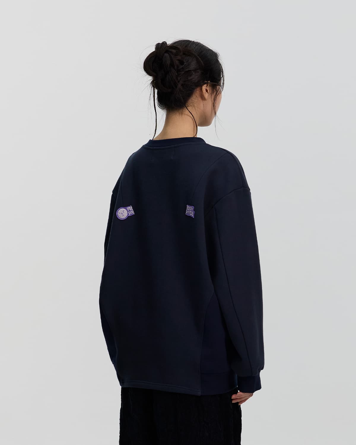 Moon Face Sweatshirt (inkyoung) — vue 3
