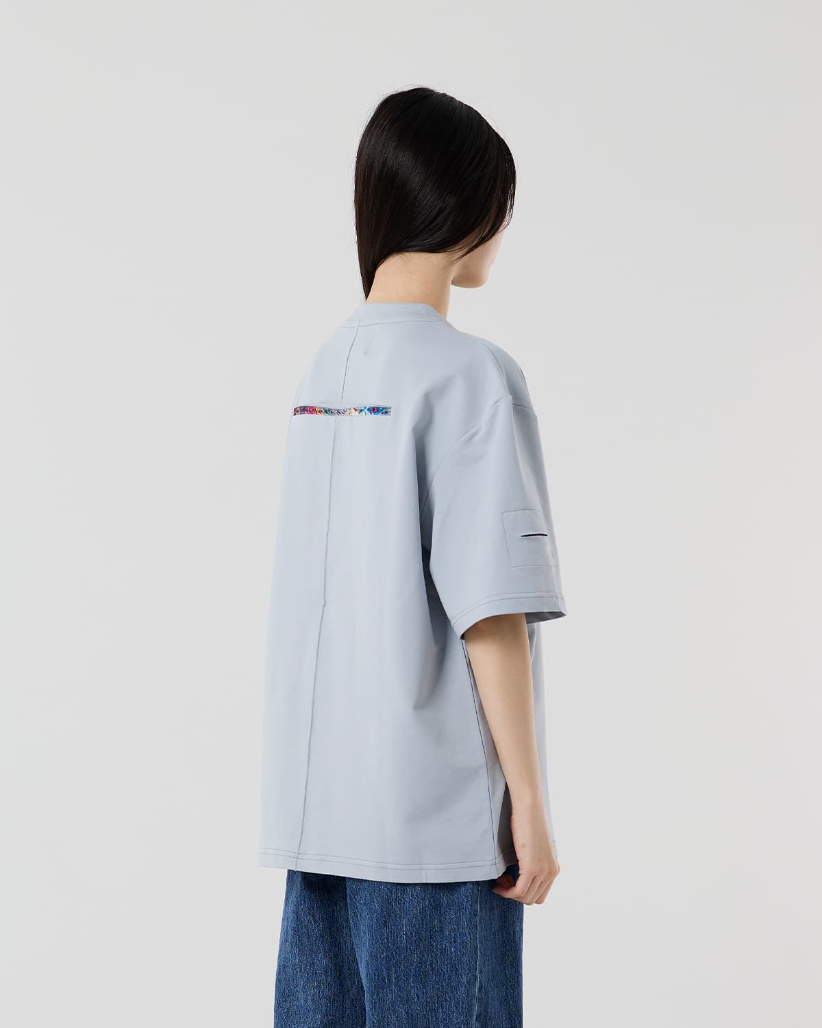 Light Thru the Slit T-shirt (almost blue) — vue 3