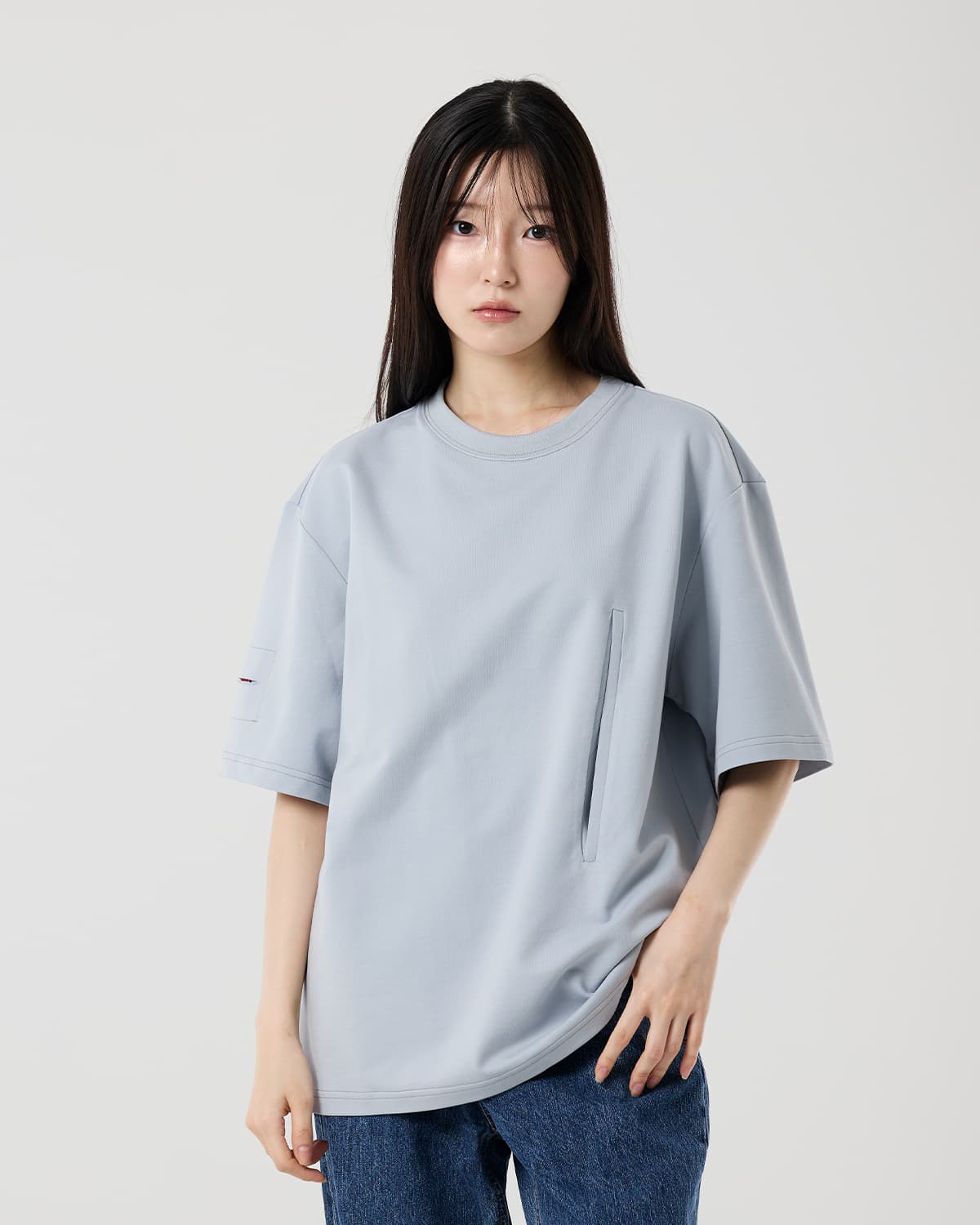 Light Thru the Slit T-shirt (almost blue) — vue 4