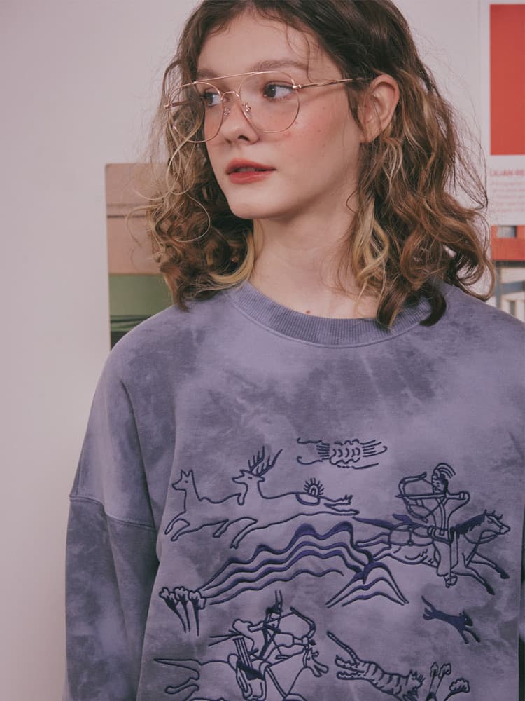 Royal Hunting Scene Sweatshirt (Navy) — vue 4