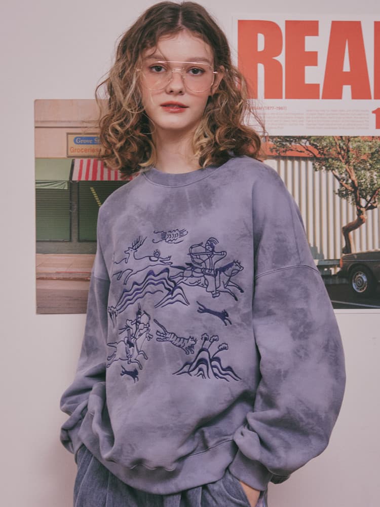 Royal Hunting Scene Sweatshirt (Navy) — vue 7